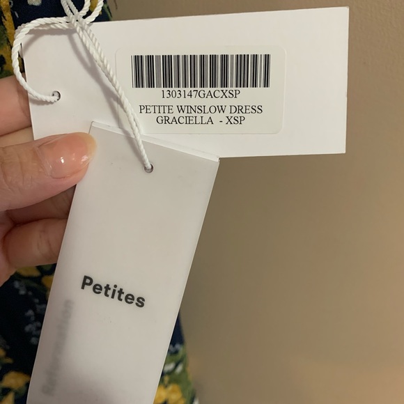 Reformation Petite Winslow Maxi Dress in Graciella - Picture 4 of 9